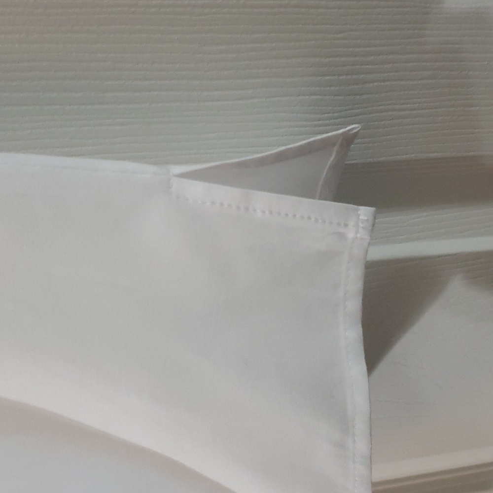 White blouse - Picture 6 of 6